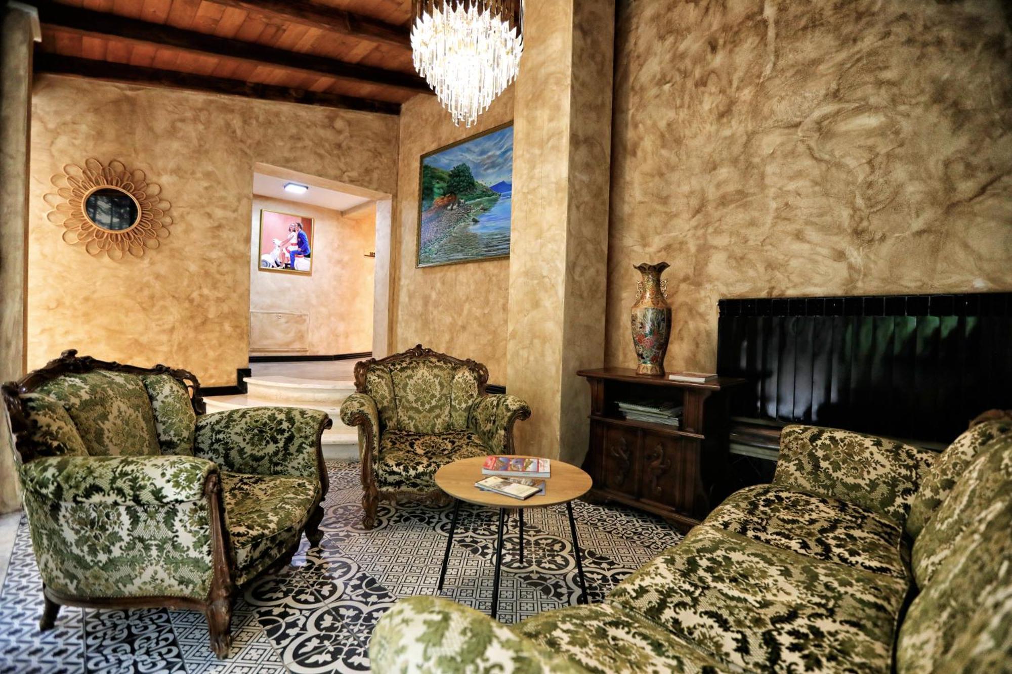 Hotel Labiatan Zogaji Екстериор снимка