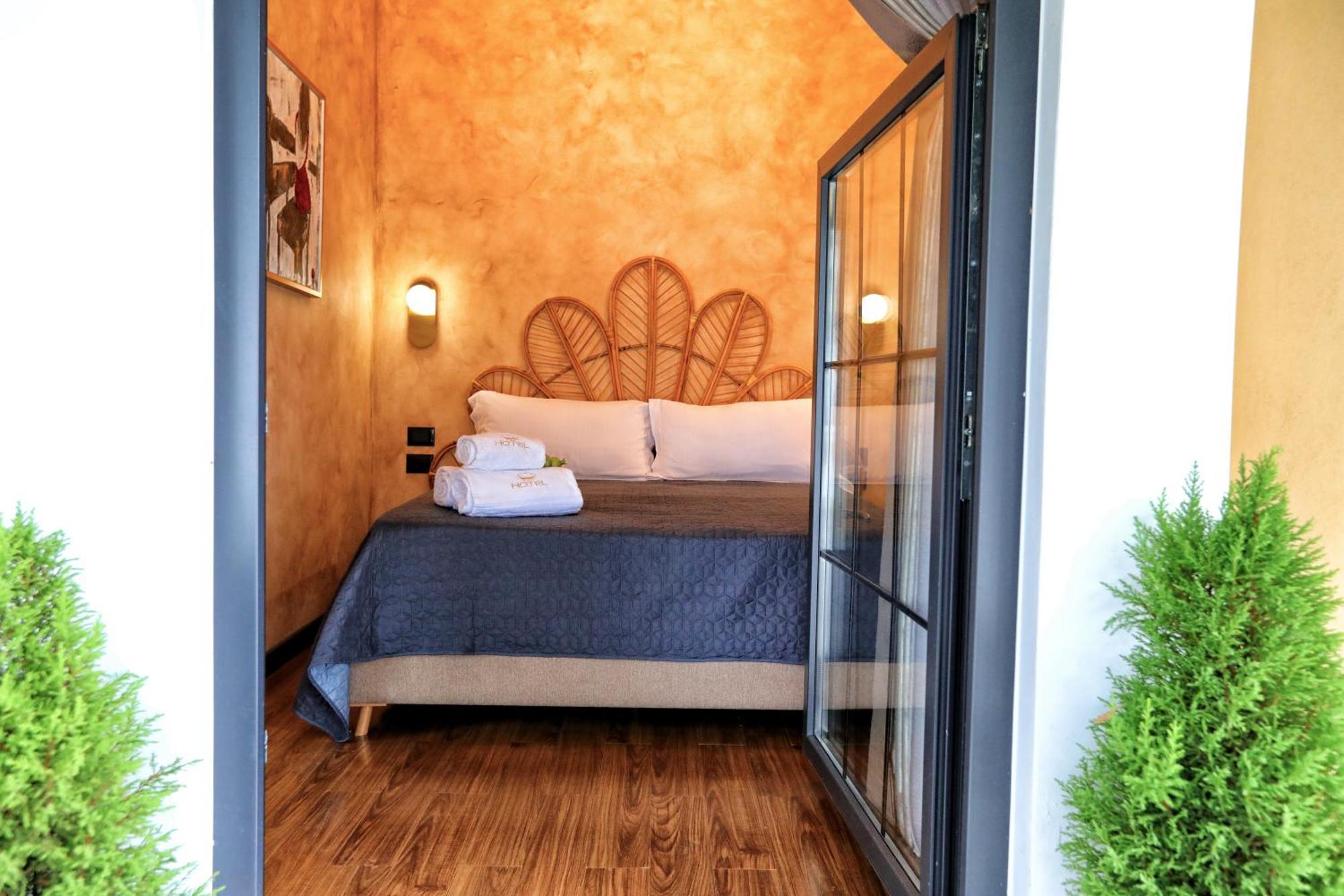 Hotel Labiatan Zogaji Екстериор снимка