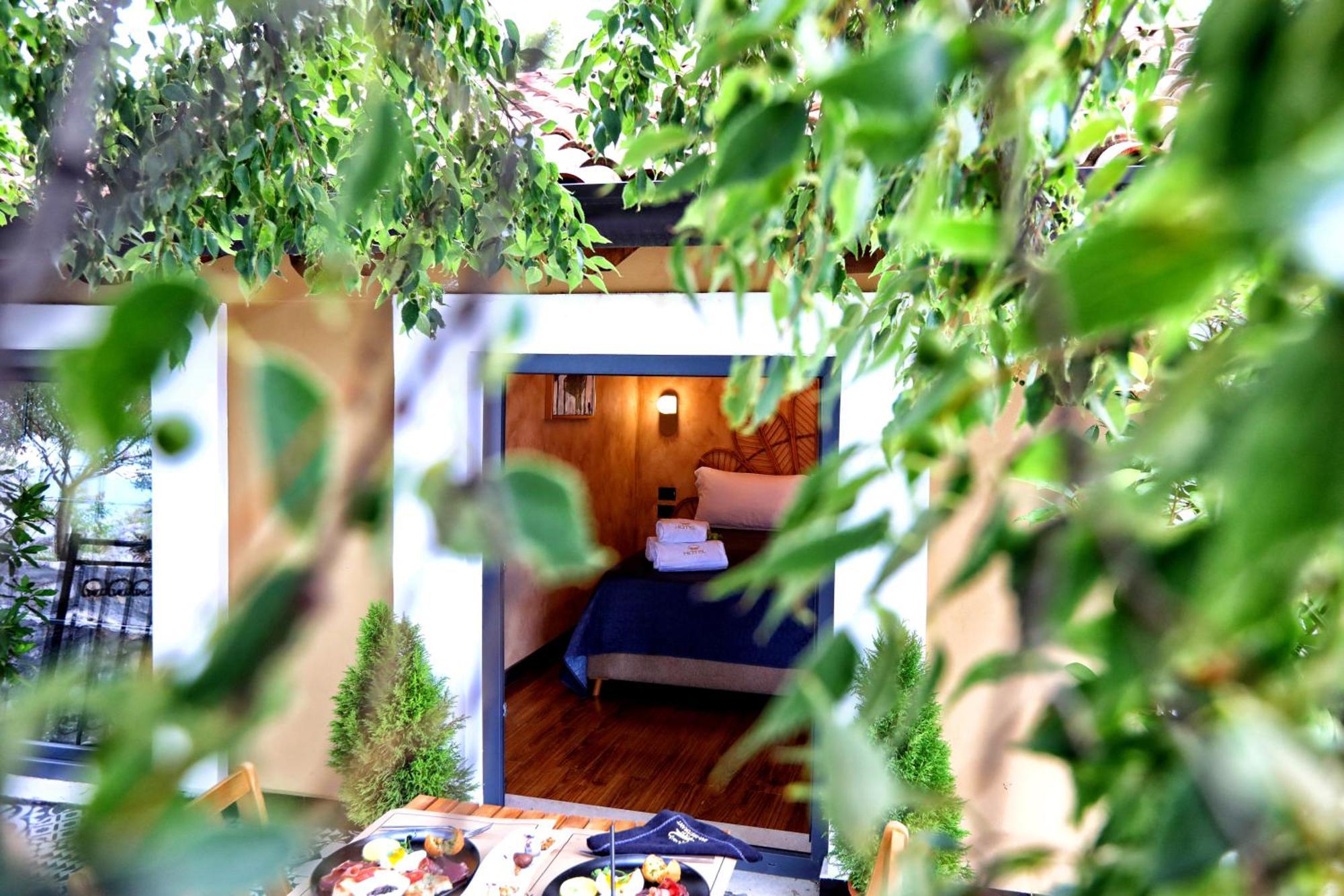 Hotel Labiatan Zogaji Екстериор снимка