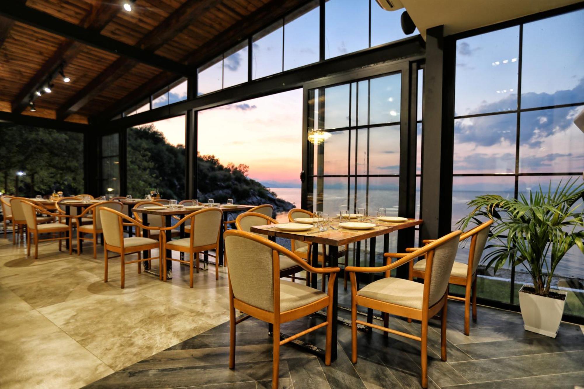 Hotel Labiatan Zogaji Екстериор снимка