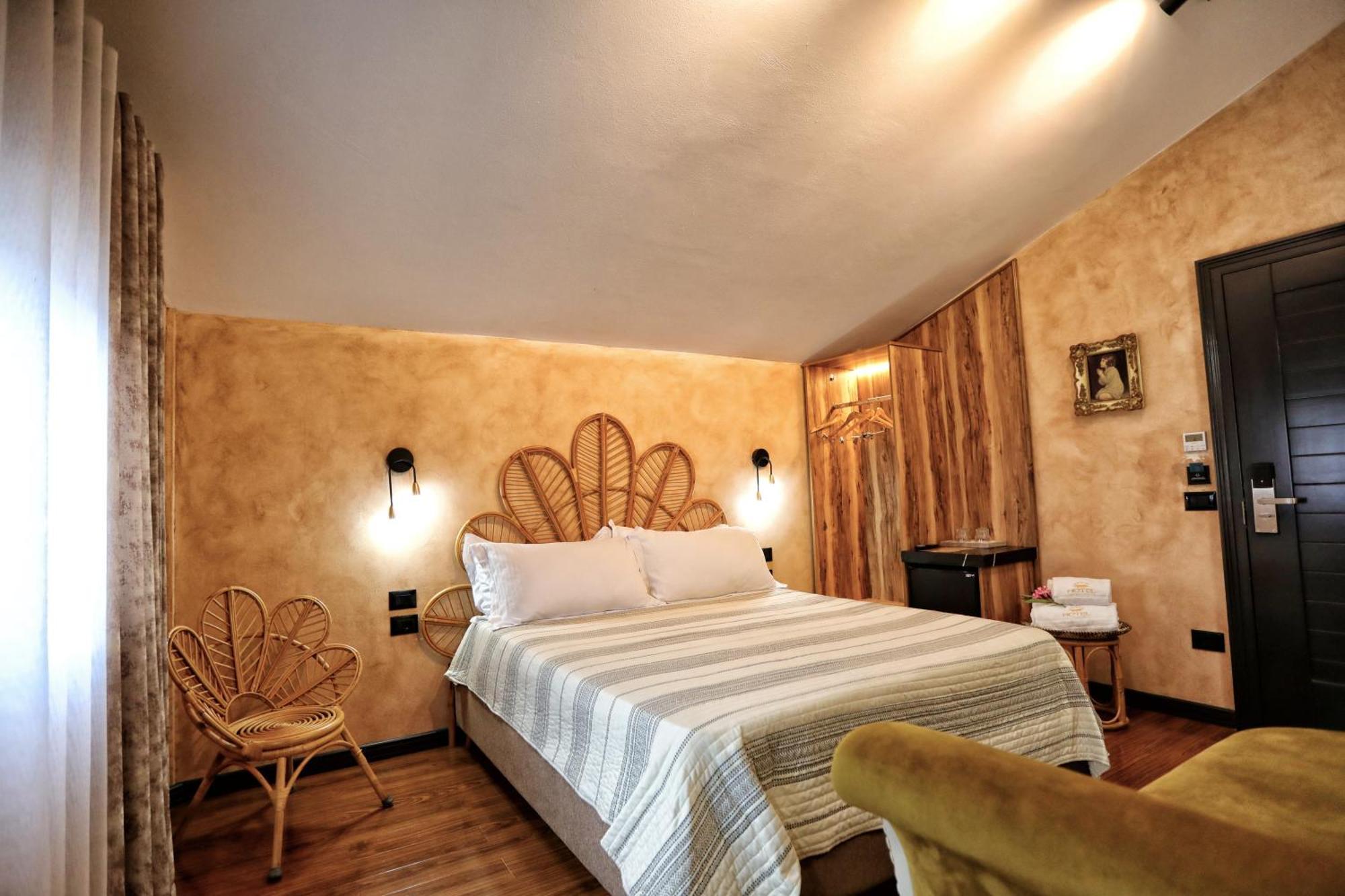 Hotel Labiatan Zogaji Екстериор снимка